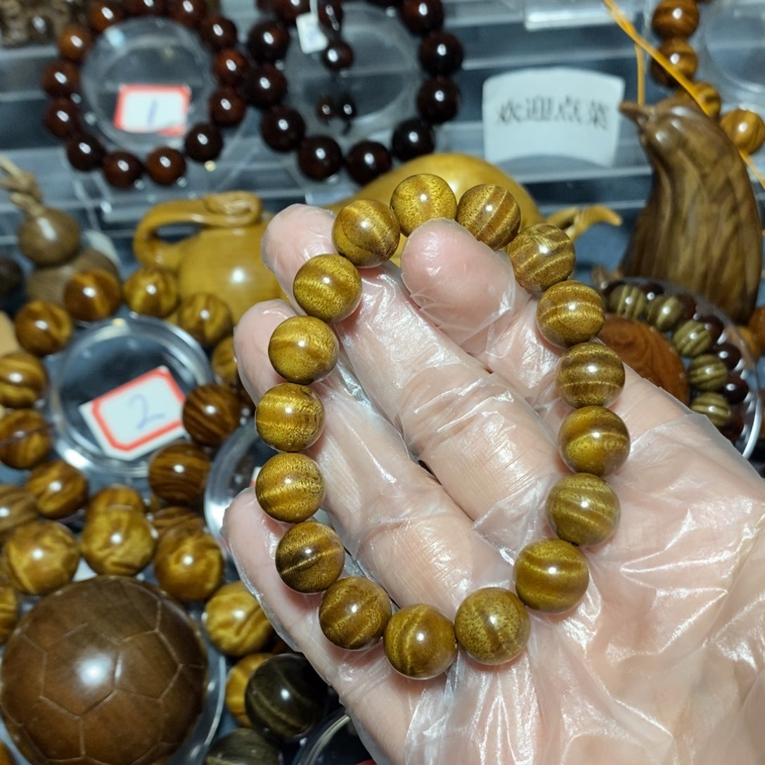 金丝楠Z*o木雕工艺品