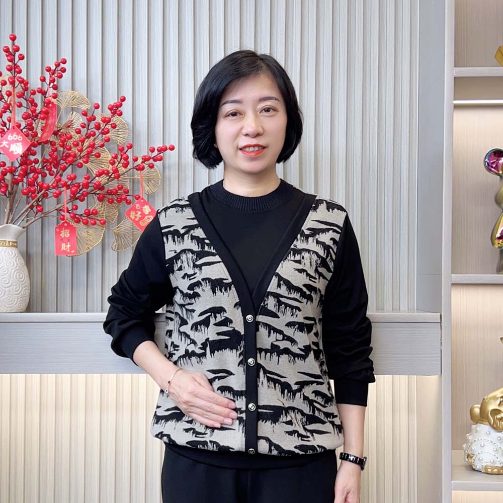 2025秋季新款时尚洋气减龄休闲宽松显瘦气质圆领假两件妈妈装上衣