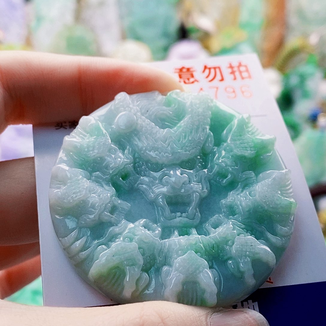 吊坠(不含链)未镶嵌翡翠