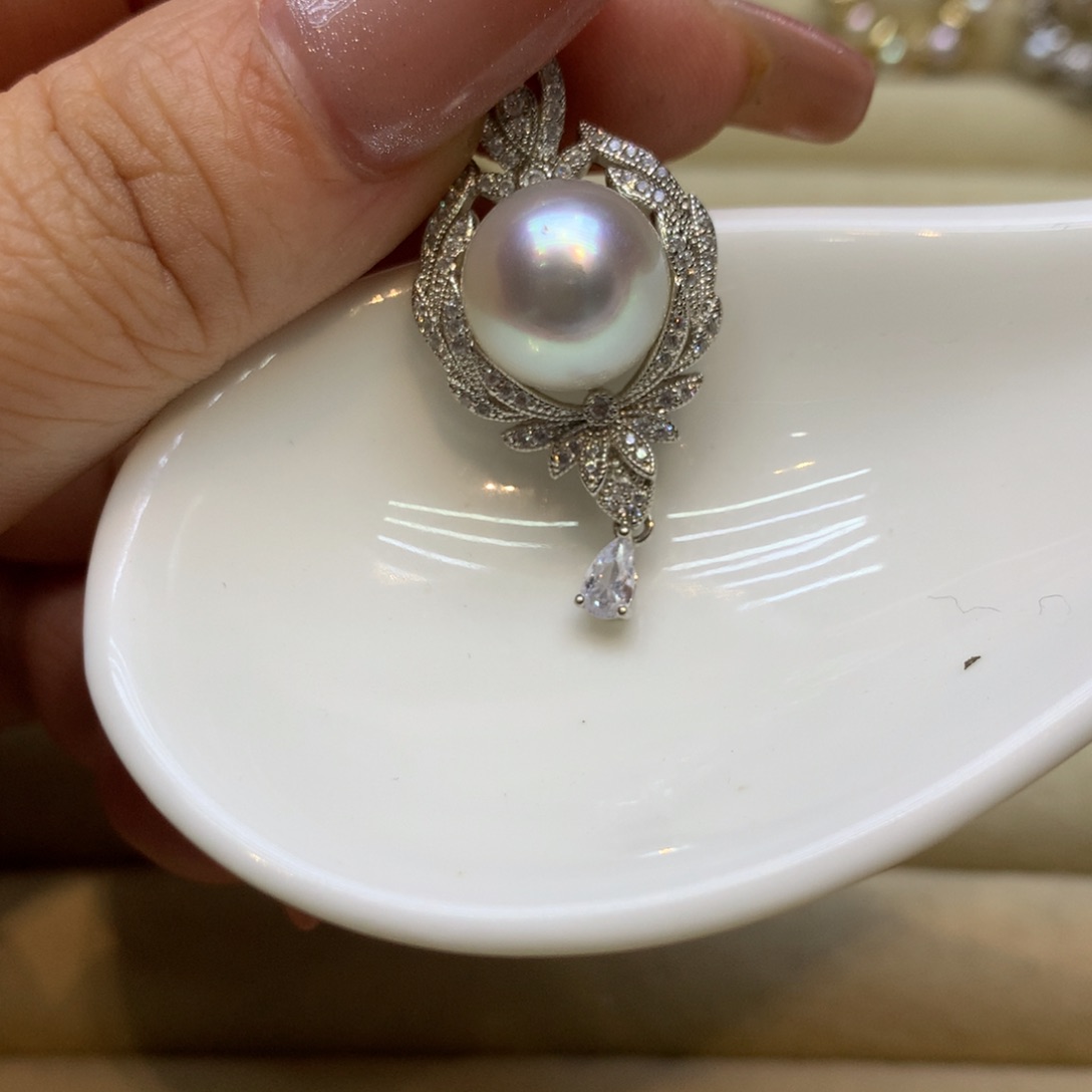 颈饰银S925镶嵌海水珍珠