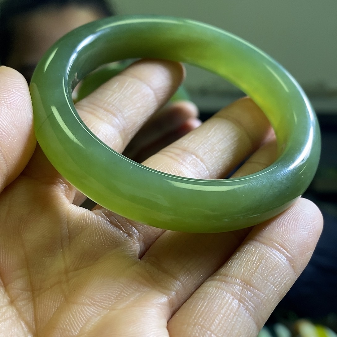 岫玉未镶嵌手镯54口径