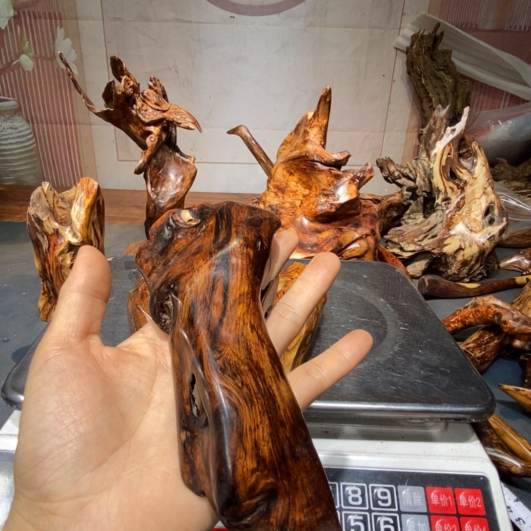 羽***饰香榧木我们都在努力着