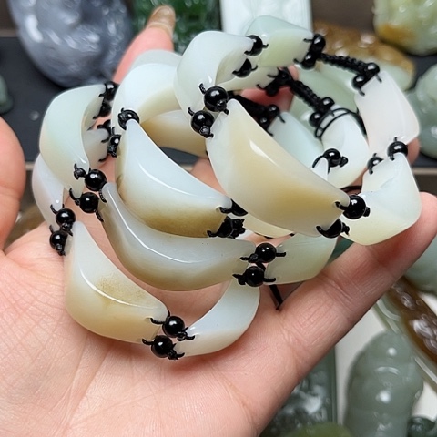 和田玉颈饰未镶嵌?****j