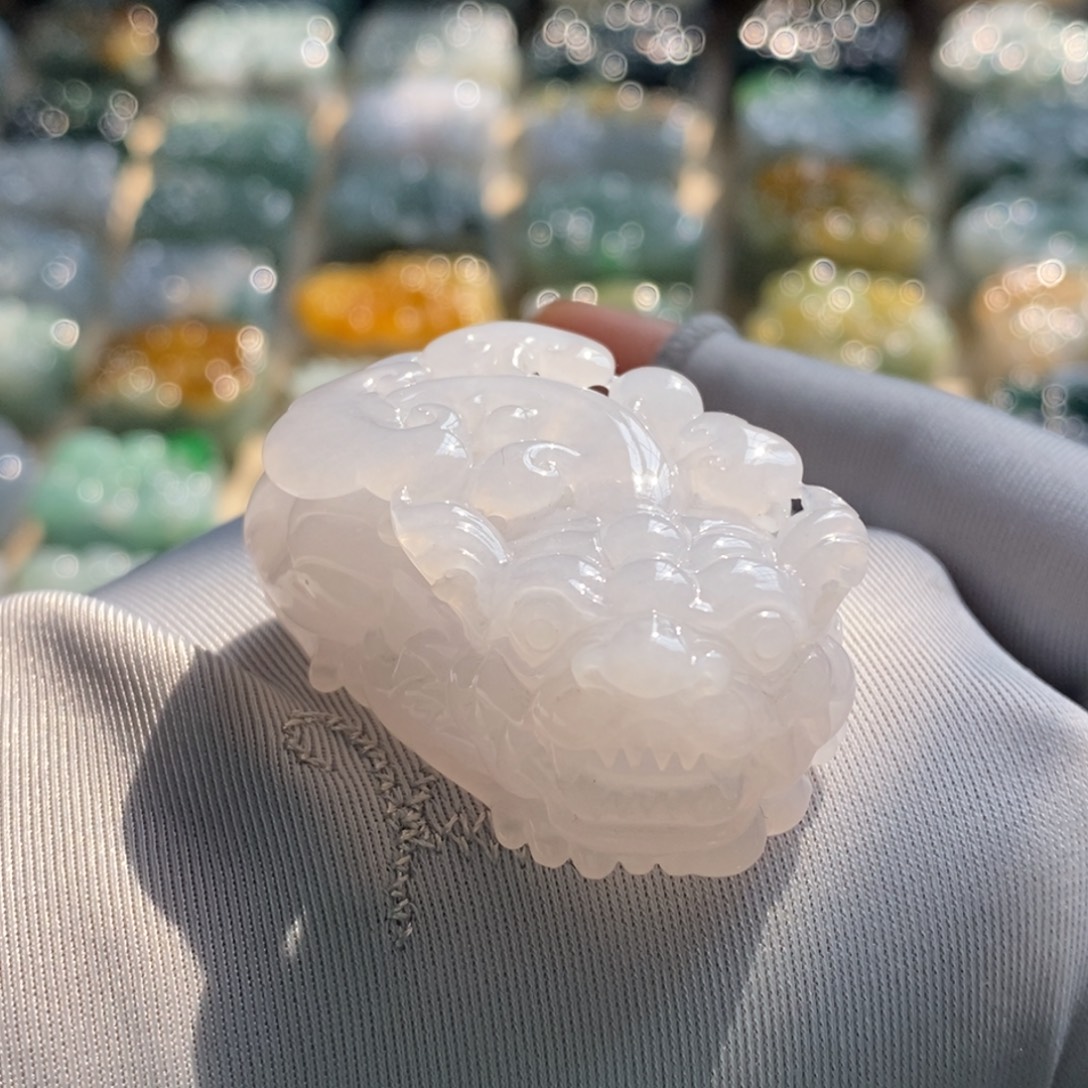 翡翠未镶嵌颈饰天然翡翠貔貅吊坠