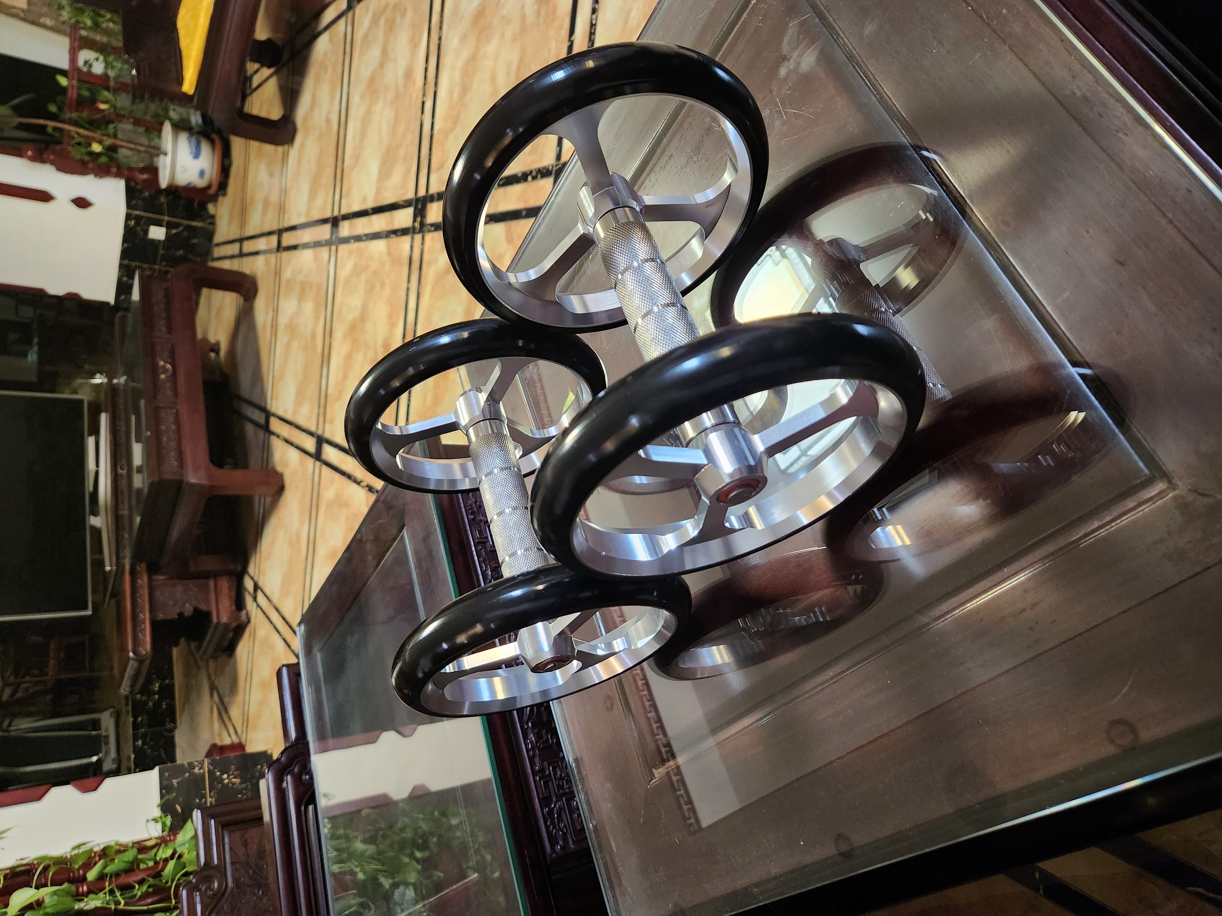 四轮飞鸟健腹轮，直径20厘米，轮距离156毫米，304不锈钢2手柄直径32