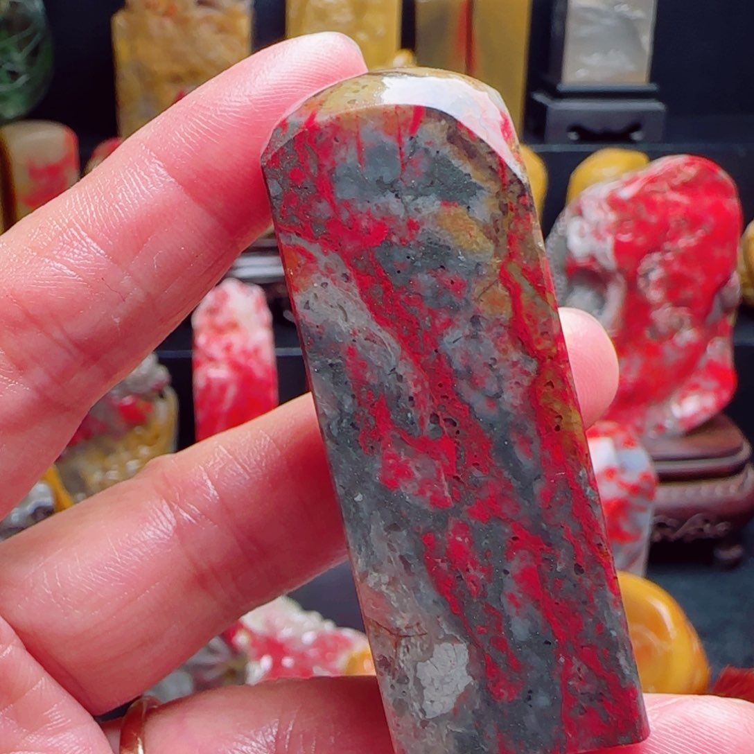 昌化石昌化鸡血石