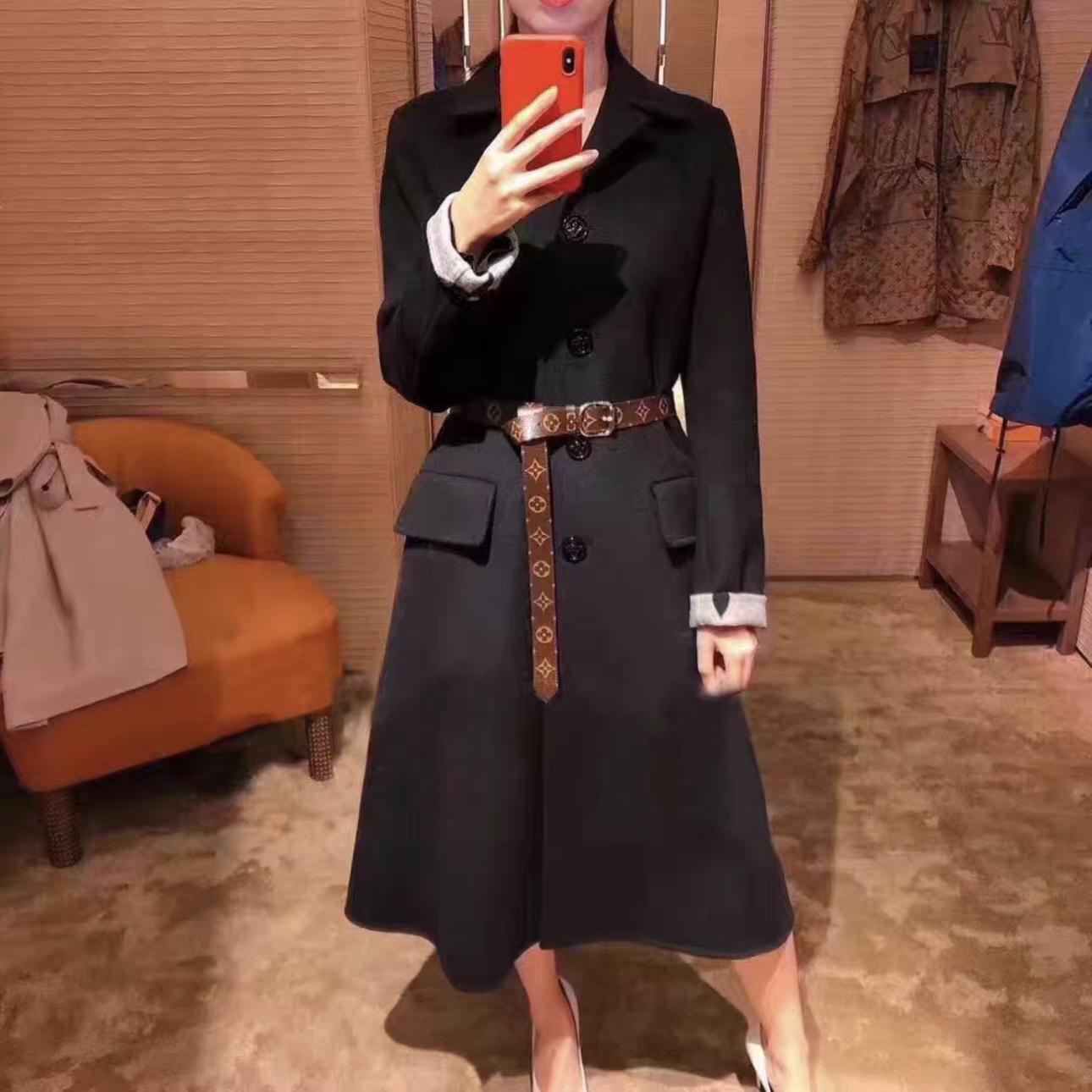 未使用 LouisVuitton/路易威登 A100760/大花满印黑色大衣/36码