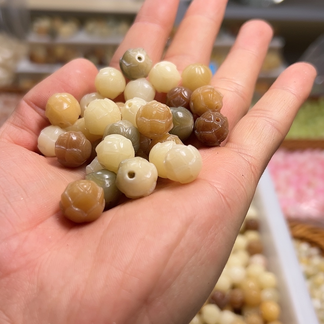 菩提根/象牙果吊坠12瑕疵多宝莲花30颗 有雪花点