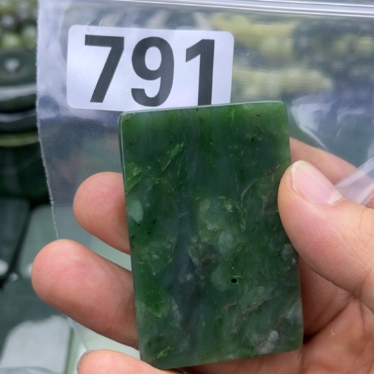 和田玉未镶嵌珠宝半成品