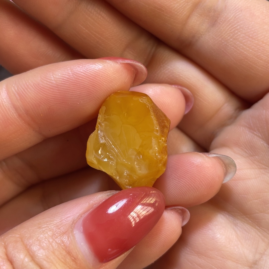定制琥珀未镶嵌原石