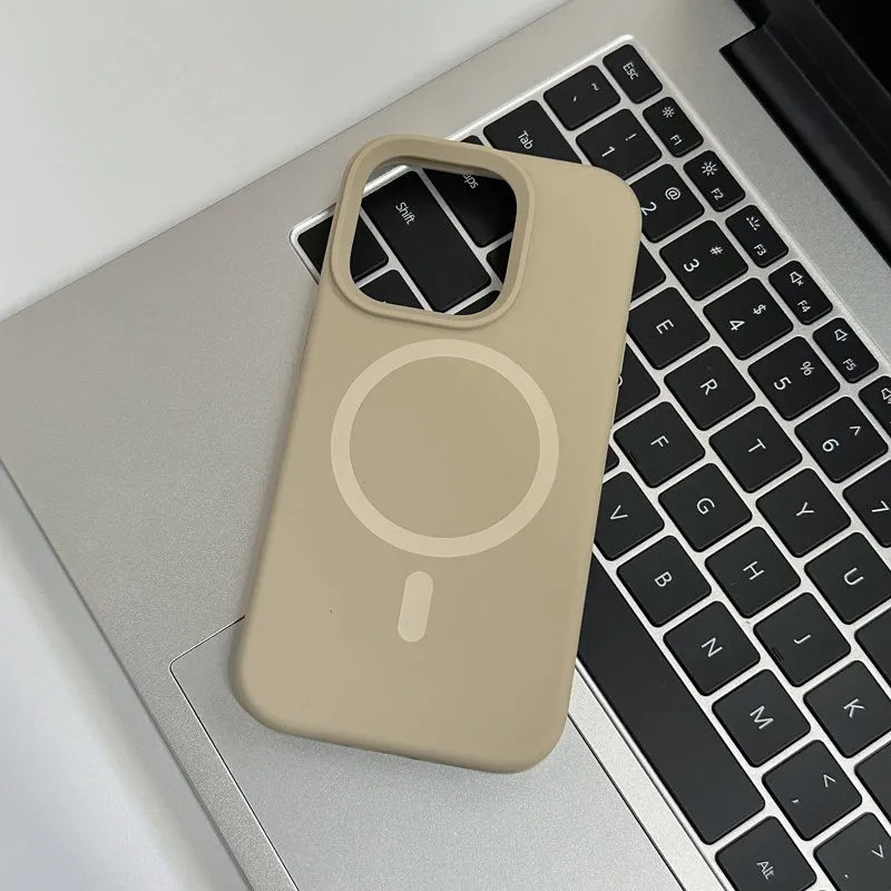 大孔液态硅胶手机壳适用苹果iphone15/14/13/防摔磁吸手机配件