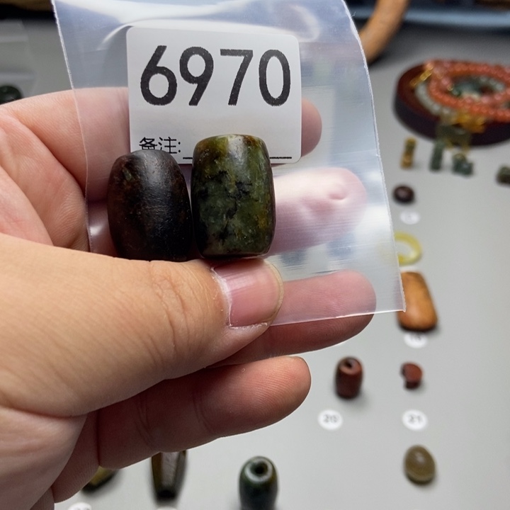 轻***萤蛇纹石玉未镶嵌项链