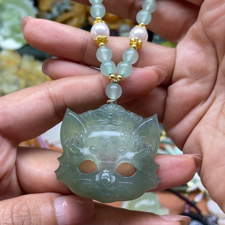 蛇纹石玉未镶嵌吊坠