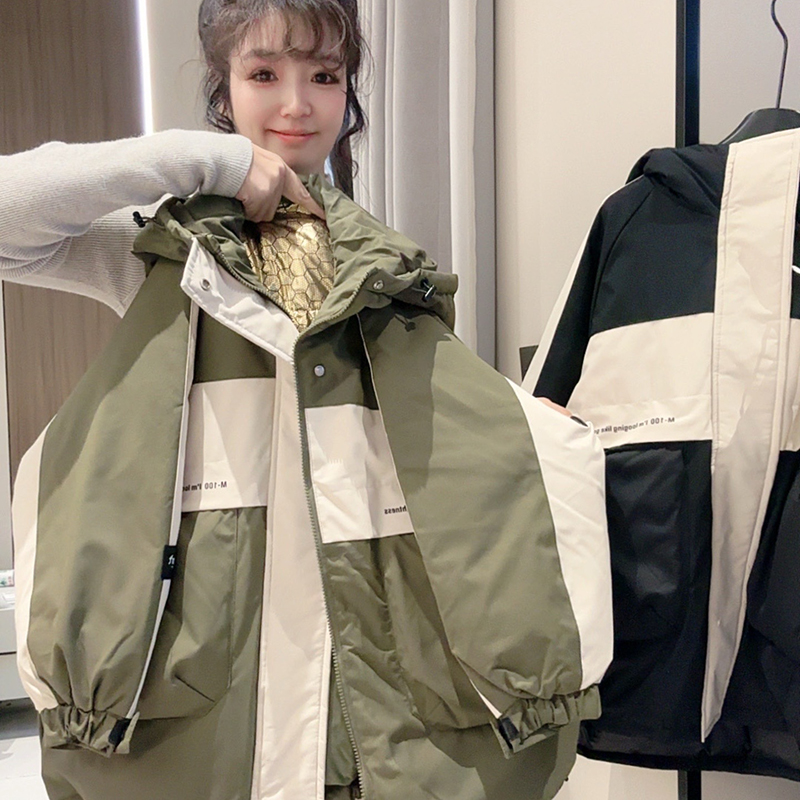 儿童拼色冲锋衣羽绒服加厚2025冬季新款男女童连帽外套韩版潮流