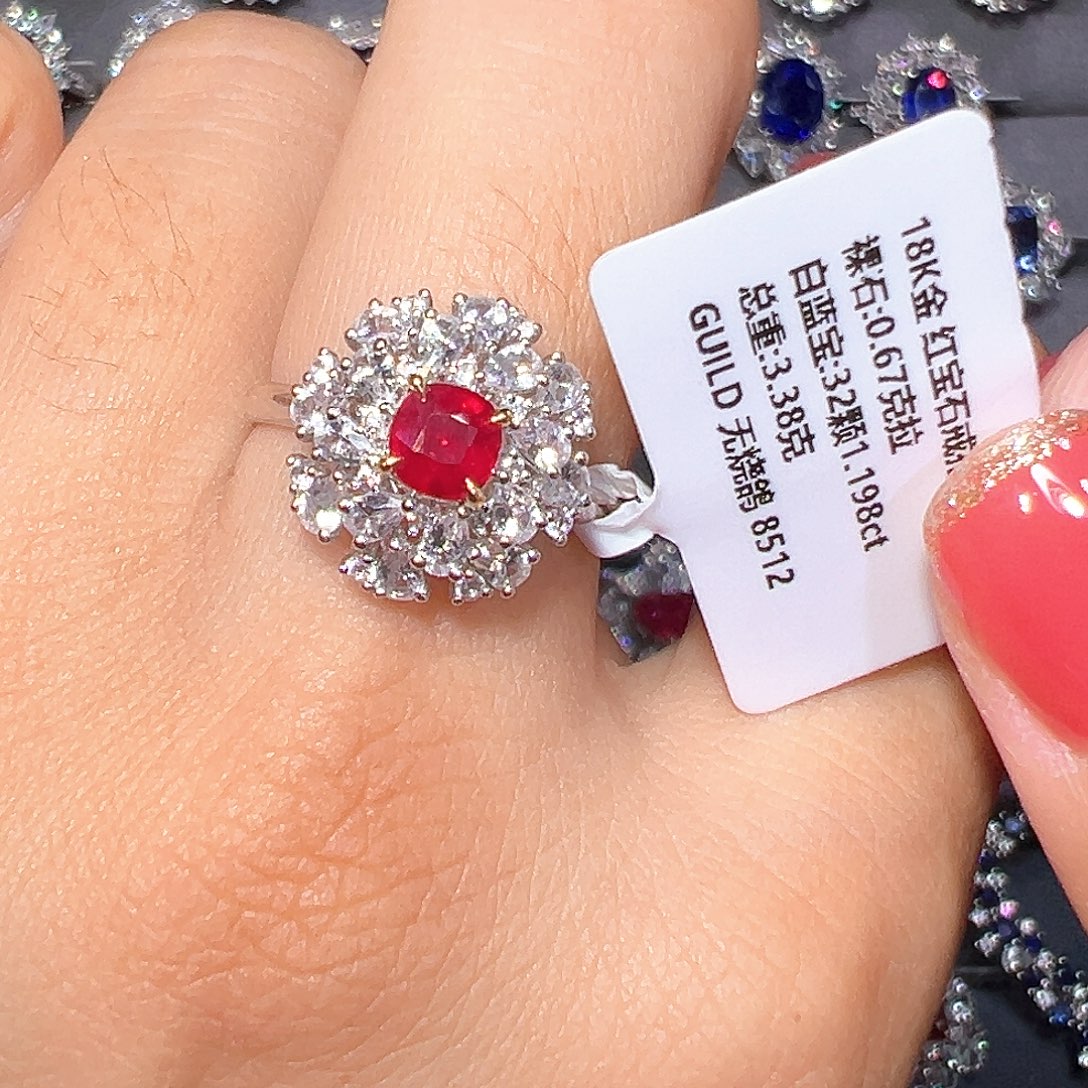 戒指红宝石18K金镶嵌