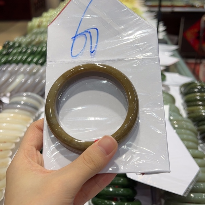 阿***呀未镶嵌手镯和田玉