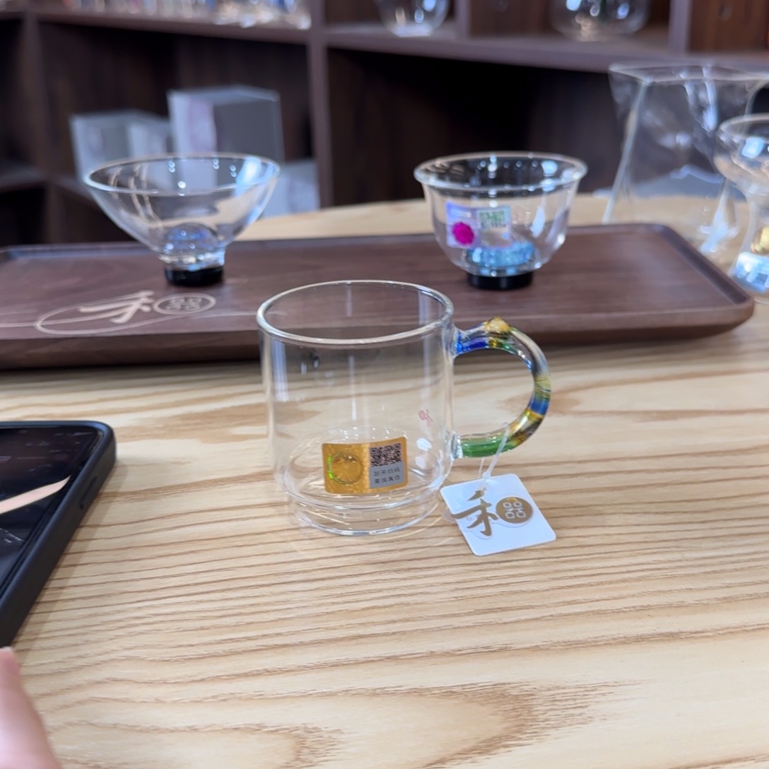 禾器隆杯迷翠色…