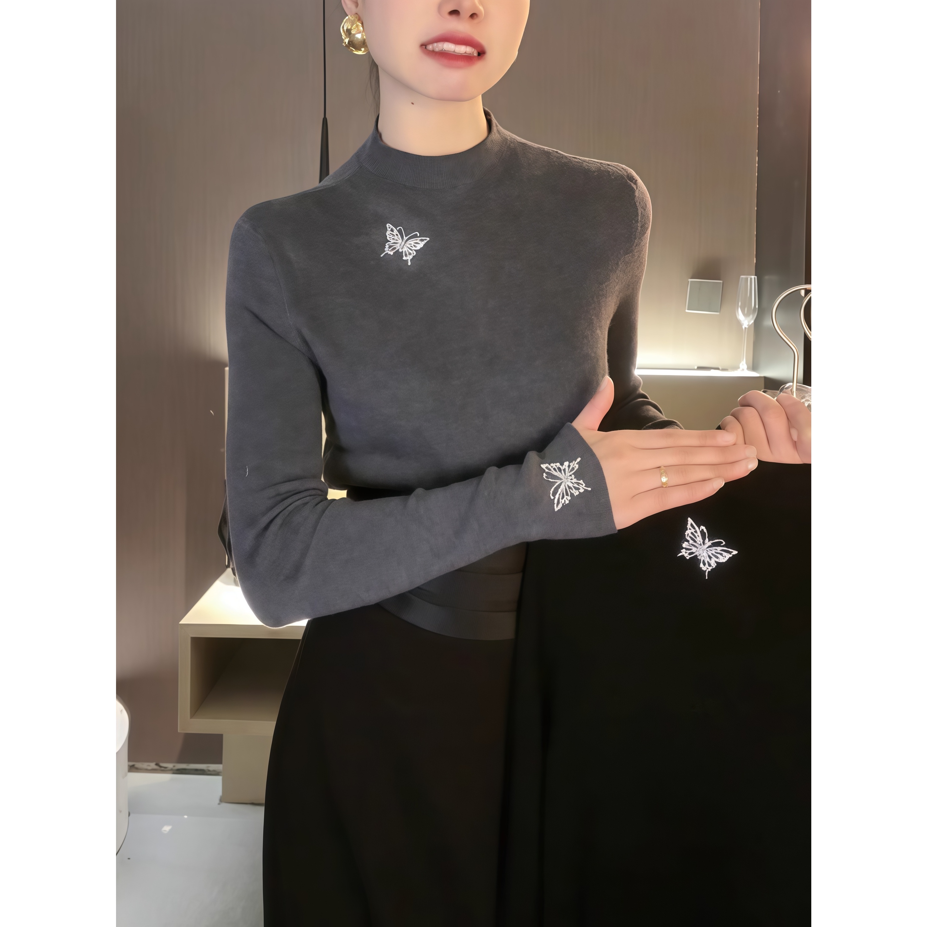 高级感灰色烫钻蝴蝶针织打底衫内搭女春季2025新款百搭修身上衣
