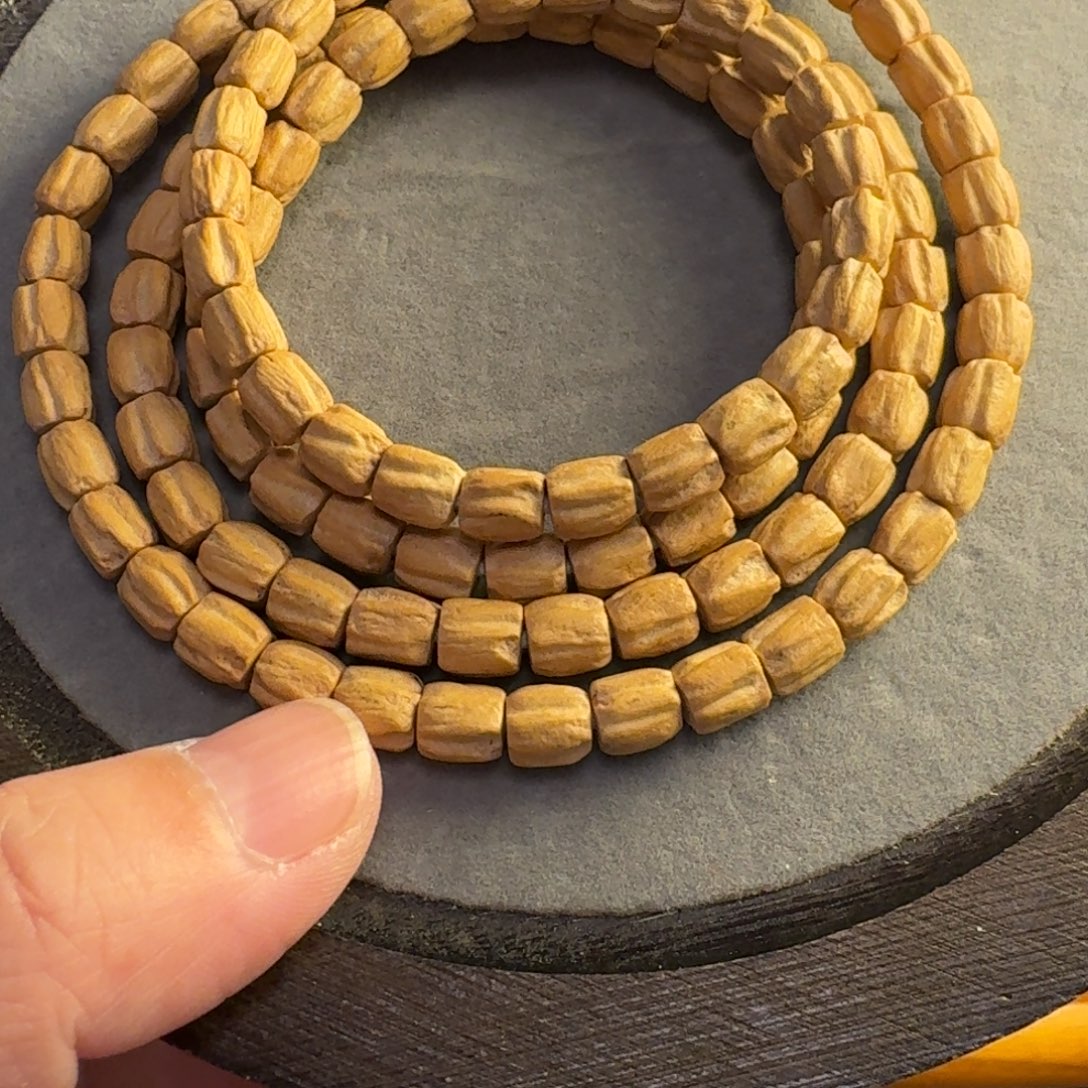 余***℡柏香籽/百香籽吊坠