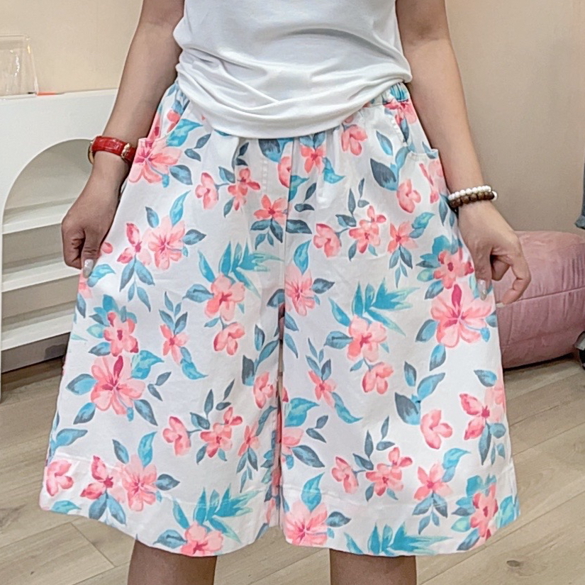 740白色牛仔印花大版六分短裤女