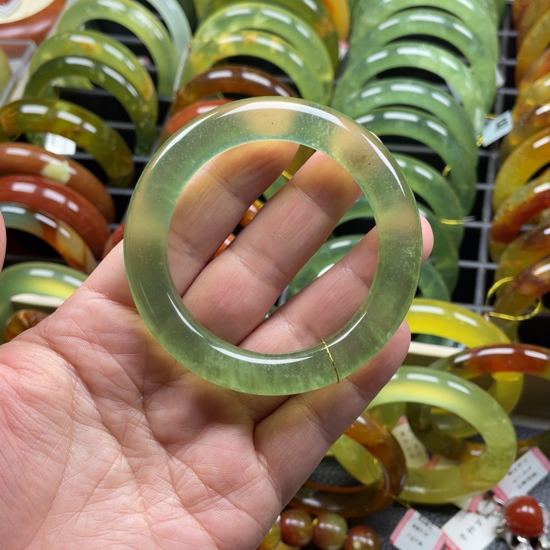 未镶嵌蛇纹石玉手镯