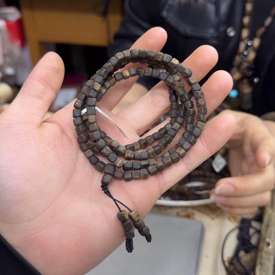 沉香木手串白棋沉水方珠多圈 16 克多样性发一