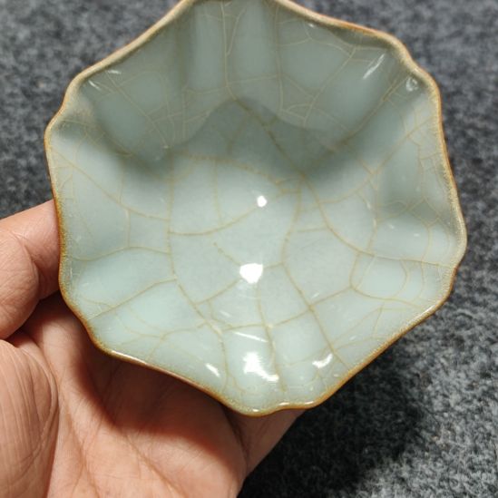 绿***木瓷陶瓷龙泉小杯一个完整