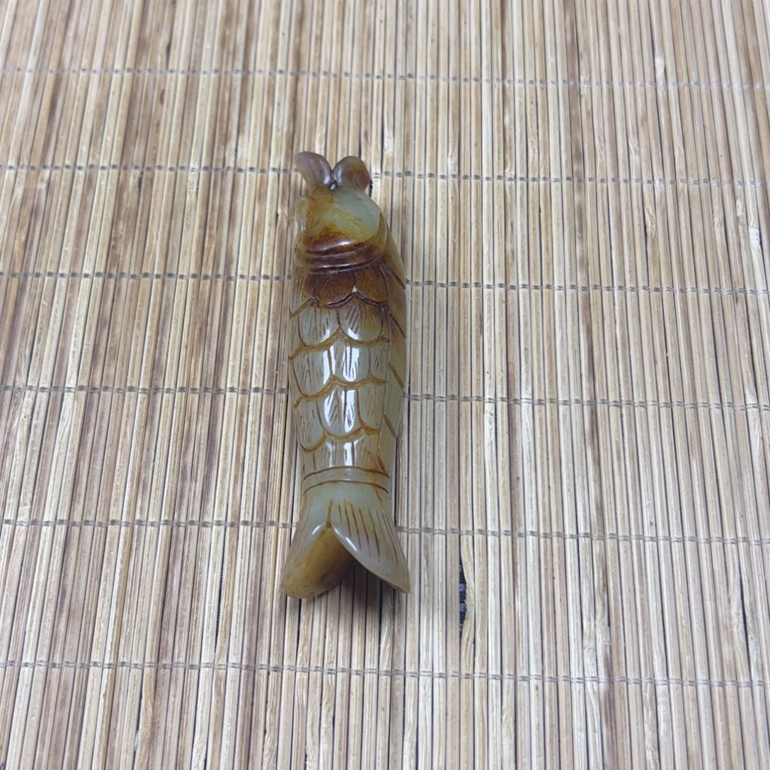 和田玉未镶嵌把件