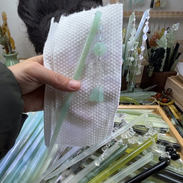 蛇纹石玉发饰未镶嵌天青冻