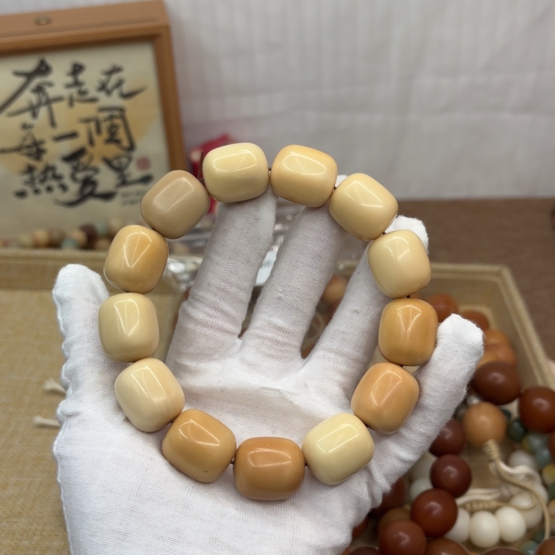 吊坠菩提根/象牙果21干磨大瑕疵牙果年糕965