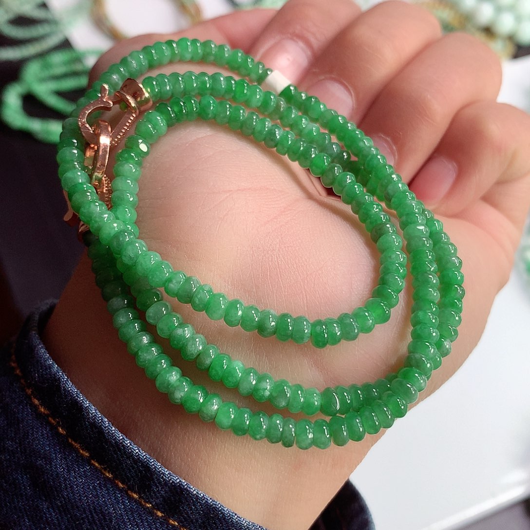 翡翠颈饰未镶嵌项链