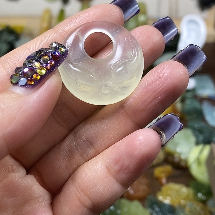 蛇纹石玉吊坠未镶嵌