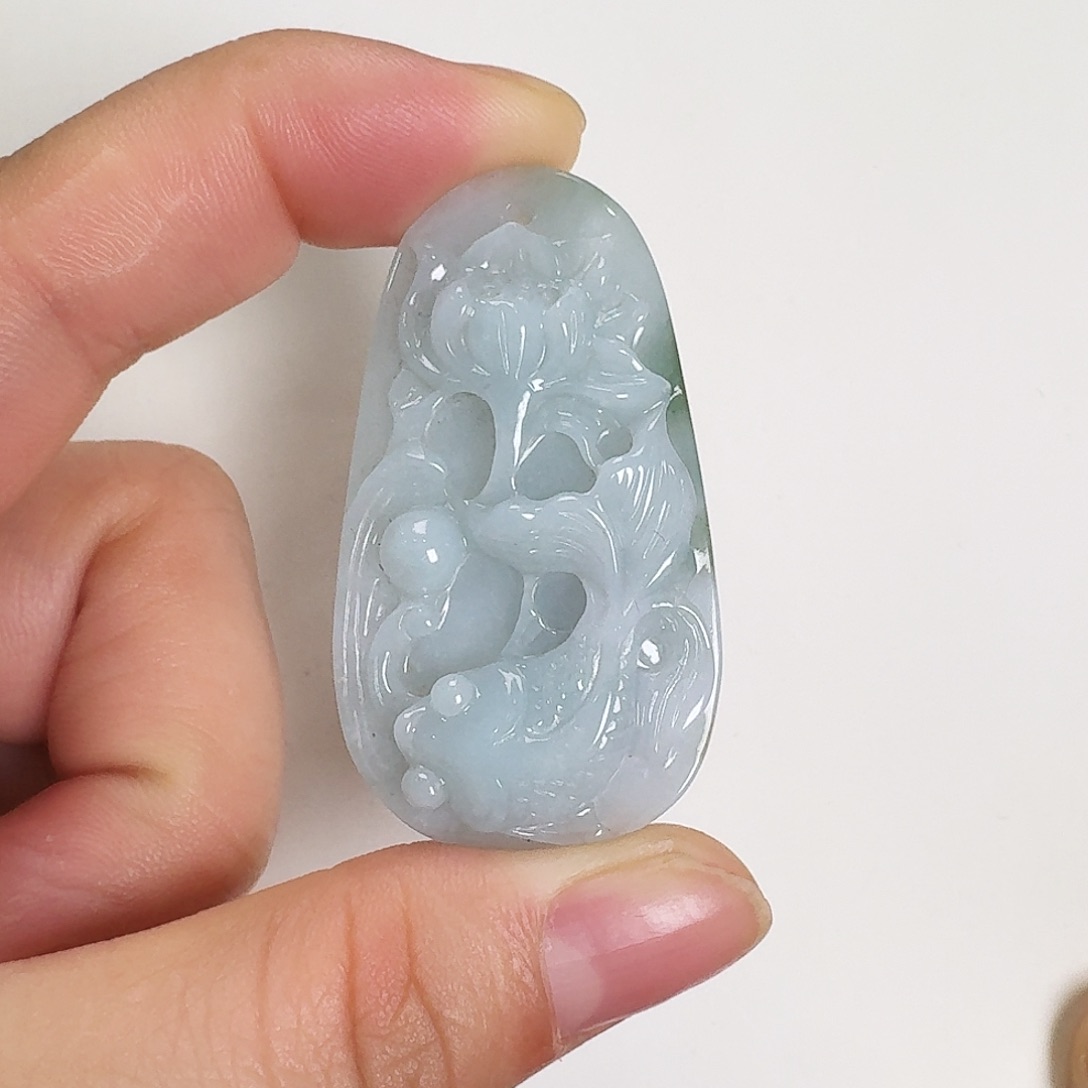 翡翠颈饰未镶嵌鱼牌