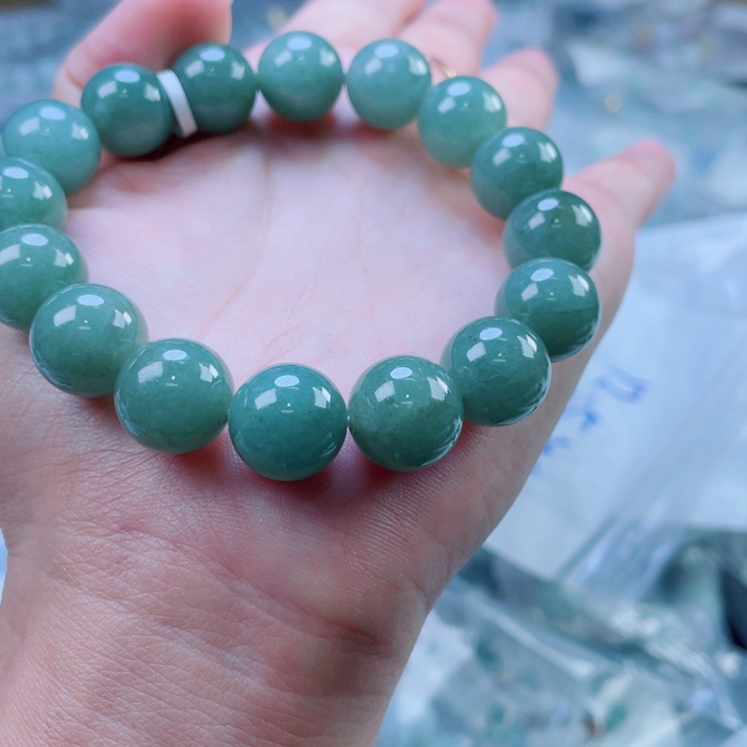 定制翡翠未镶嵌珠串