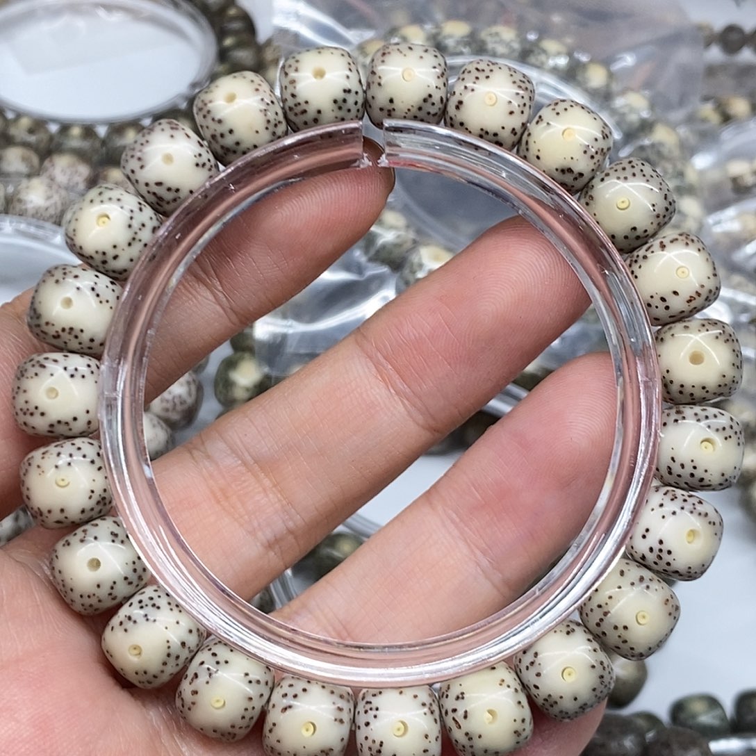 达***达吊坠星月菩提原生态10/9