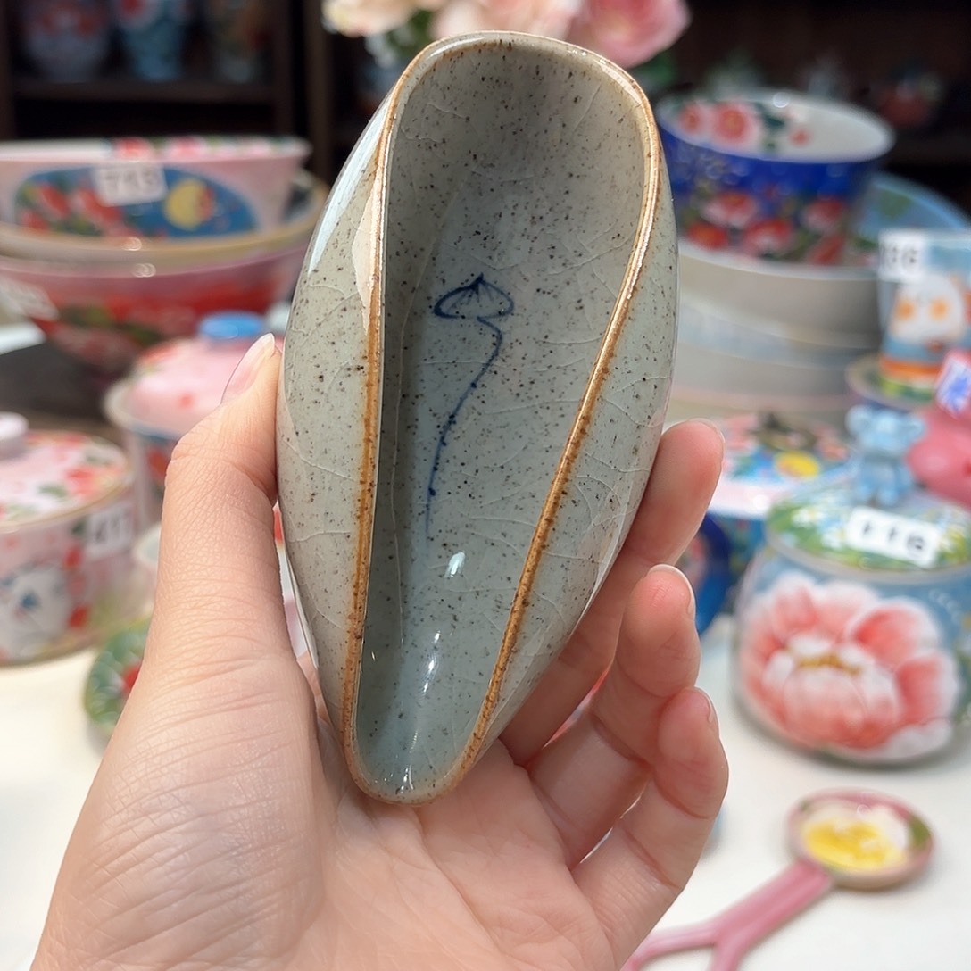 瓷片兔兔好可爱呀打