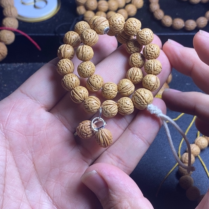 金***昱手串桃核纯野生桃核