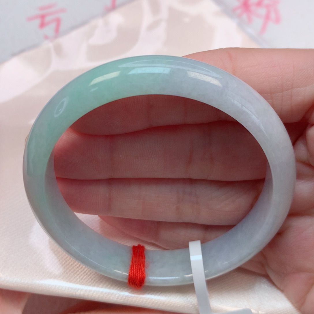 翡翠未镶嵌手镯54.5圈 紫底飘晴绿花 无纹裂推荐