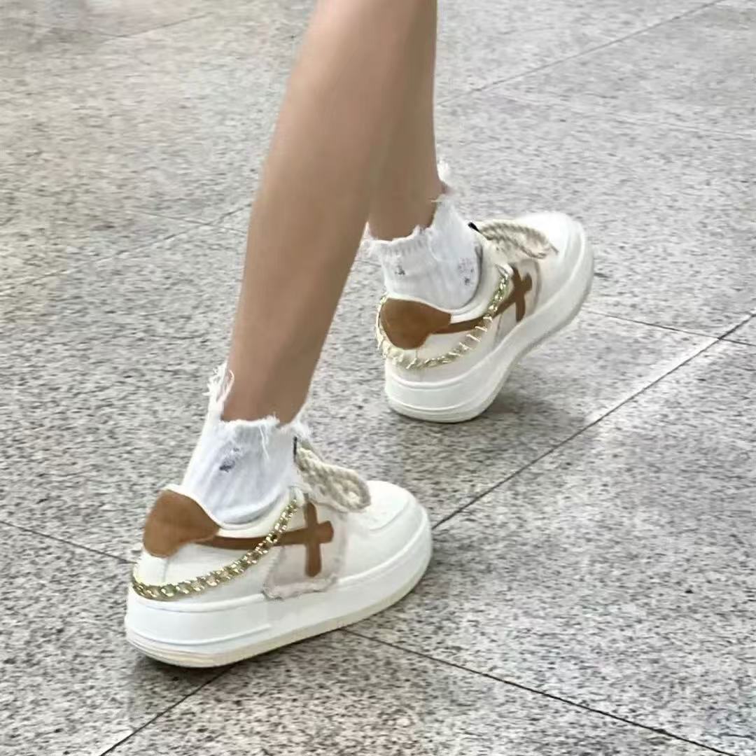 芜湖好绝~挖到一双链条十字架板鞋CKW  2086