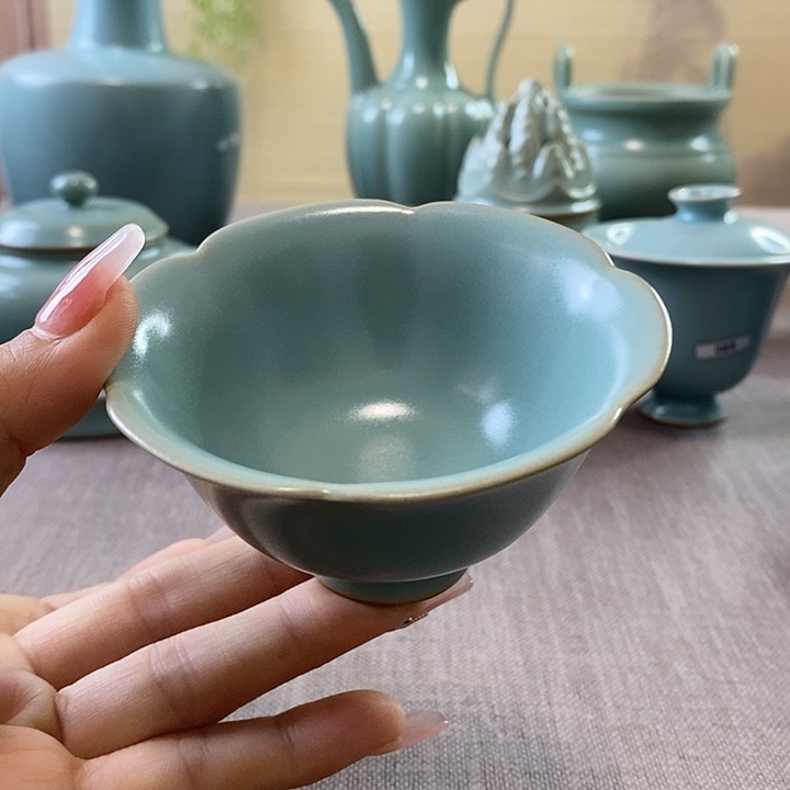 瓷片花口杯一一一一一一一一一