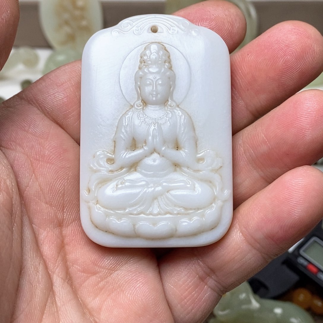 和田玉颈饰未镶嵌中**材