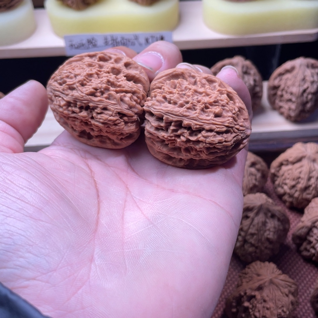 文玩核桃把件南疆石