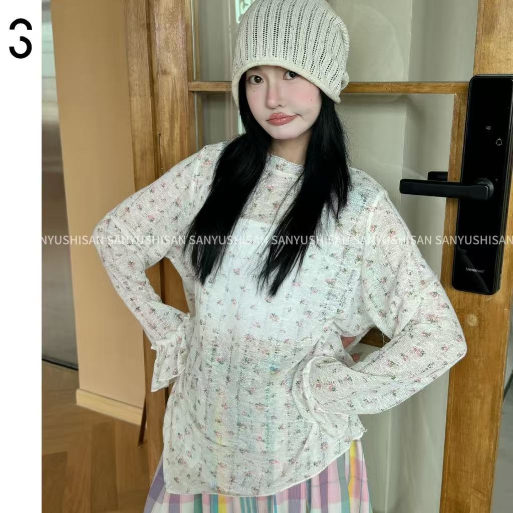 三与十三|恋桃春色|春季碎花圆领女甜美时尚百搭设计感长袖T恤-1