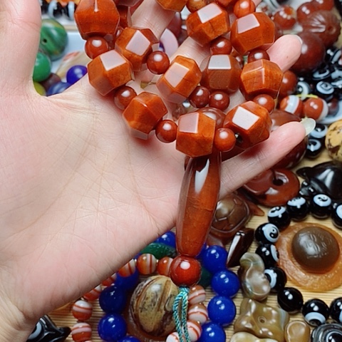 珠***侠未镶嵌玛瑙/玉髓珠宝半成品