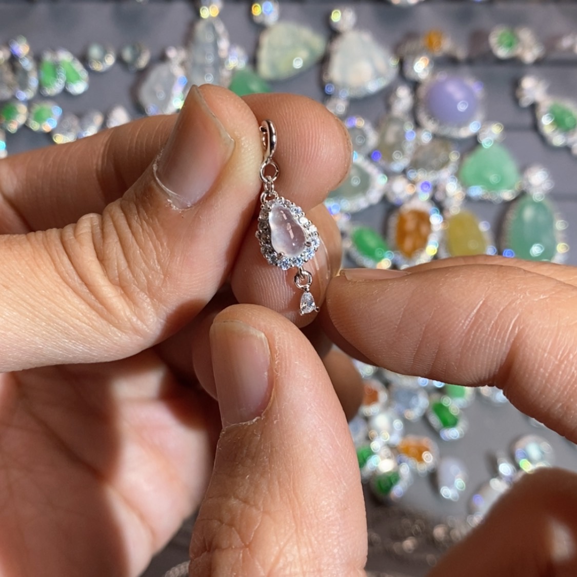 【闪购商品】翡翠颈饰未镶嵌翡翠