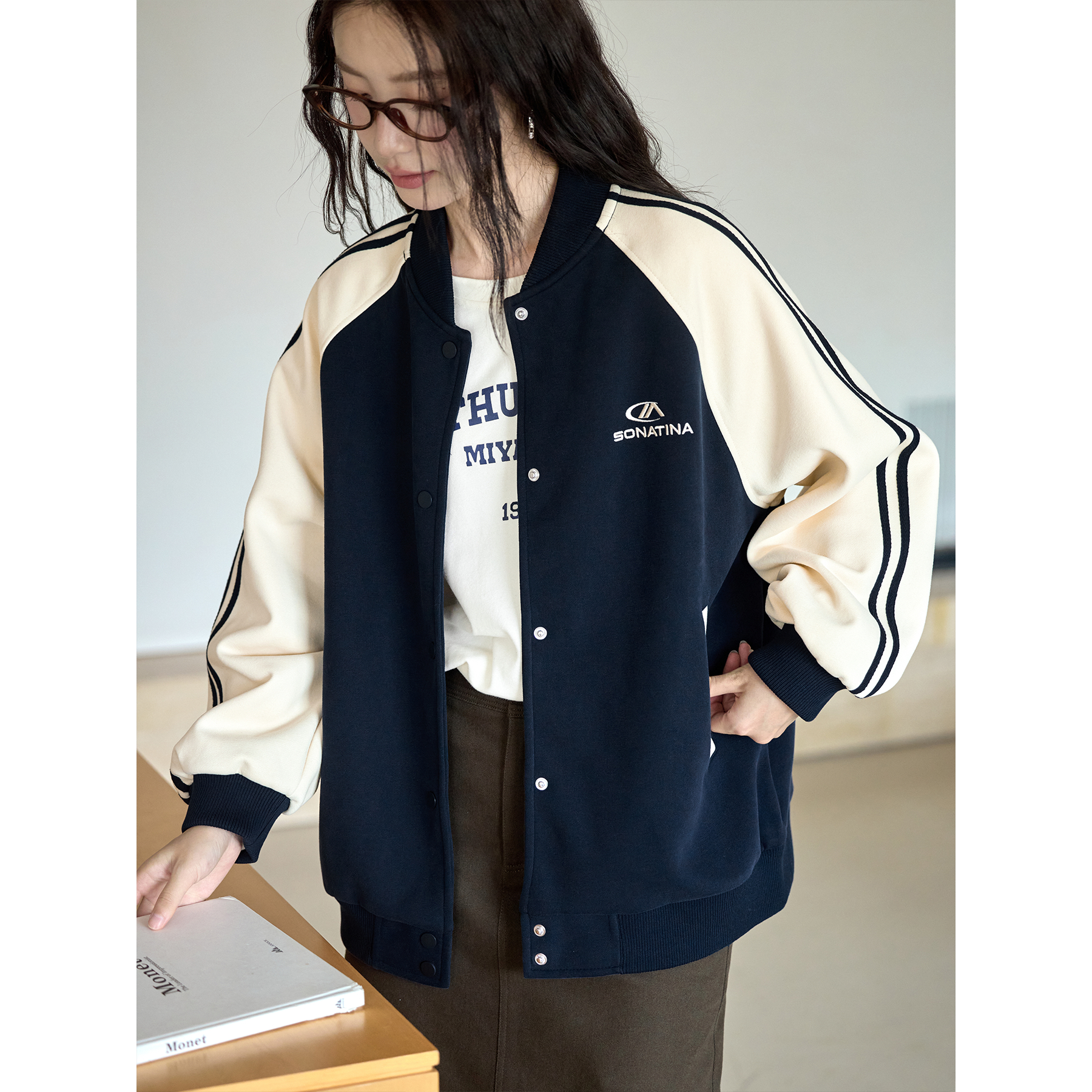 爱蔷薇大码胖mm学院风棒球服外套女2025新款夹克秋季开衫GT78283