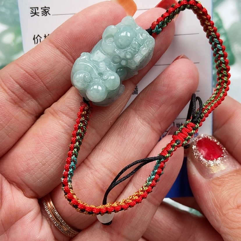 【闪购商品】翡翠颈饰未镶嵌貔貅