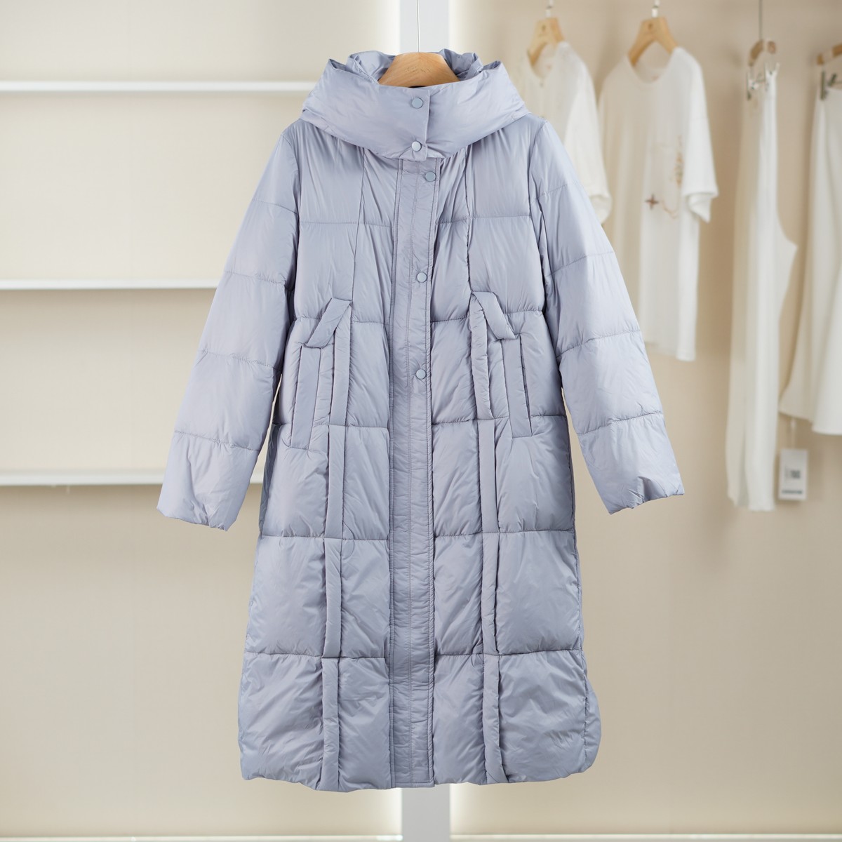【麦笛•品牌新款】50810139 宽松版连帽羽绒服冬季女装品牌折扣