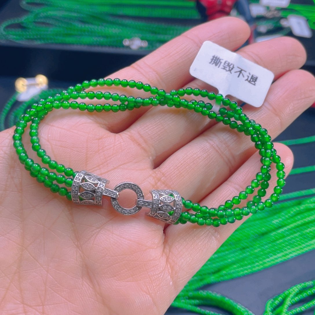 翡翠颈饰银S925镶嵌，1