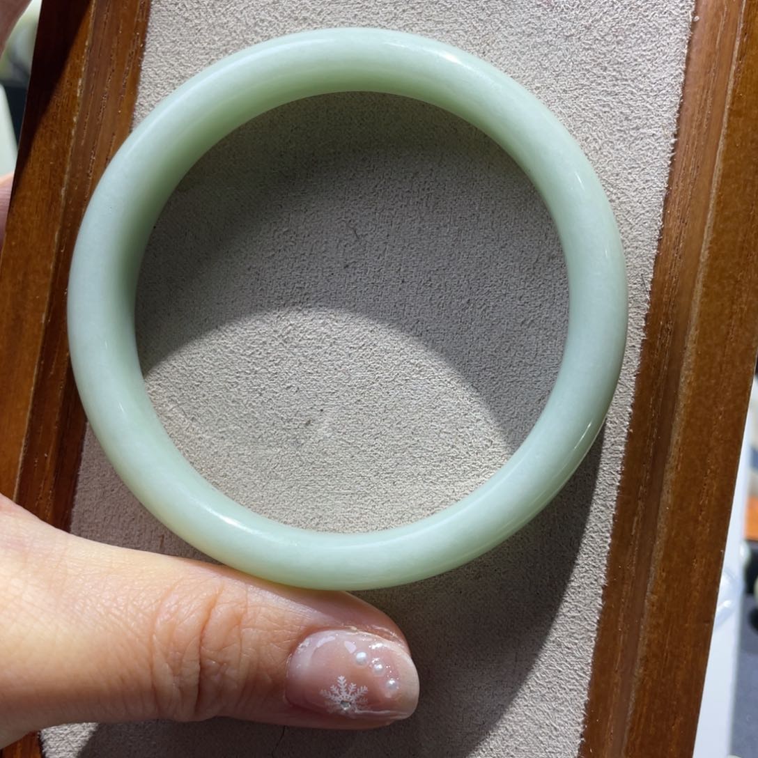 蓝田玉（蛇纹石化大理石玉）手镯未镶嵌孙*佛